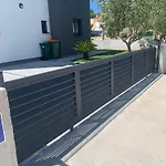 Nelly Villa
