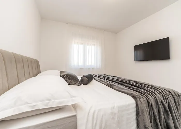 Nelly Privlaka (Zadar)